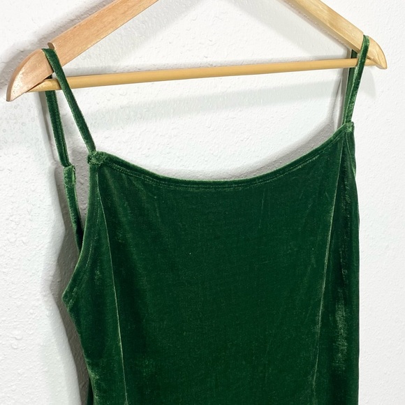 Reformation Merel Velvet Midi Dress In Green Velvet Large NWT - Picture 7 of 11